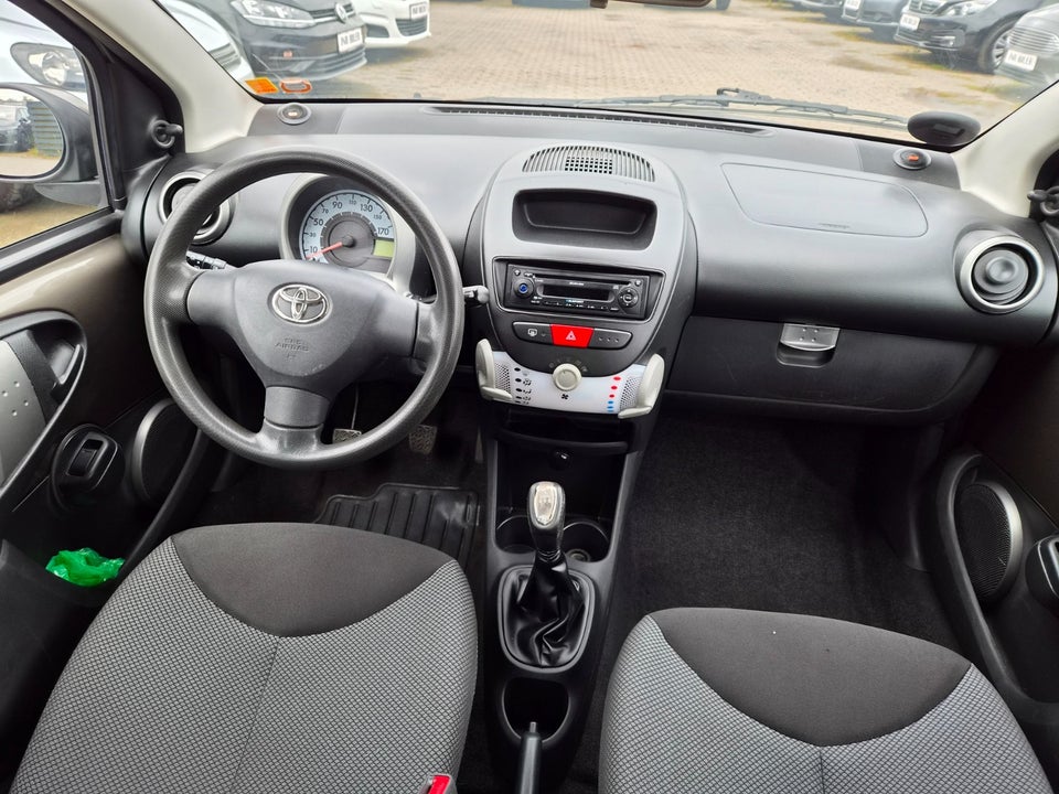 Toyota Aygo 1,0 VVT-i T1 5d