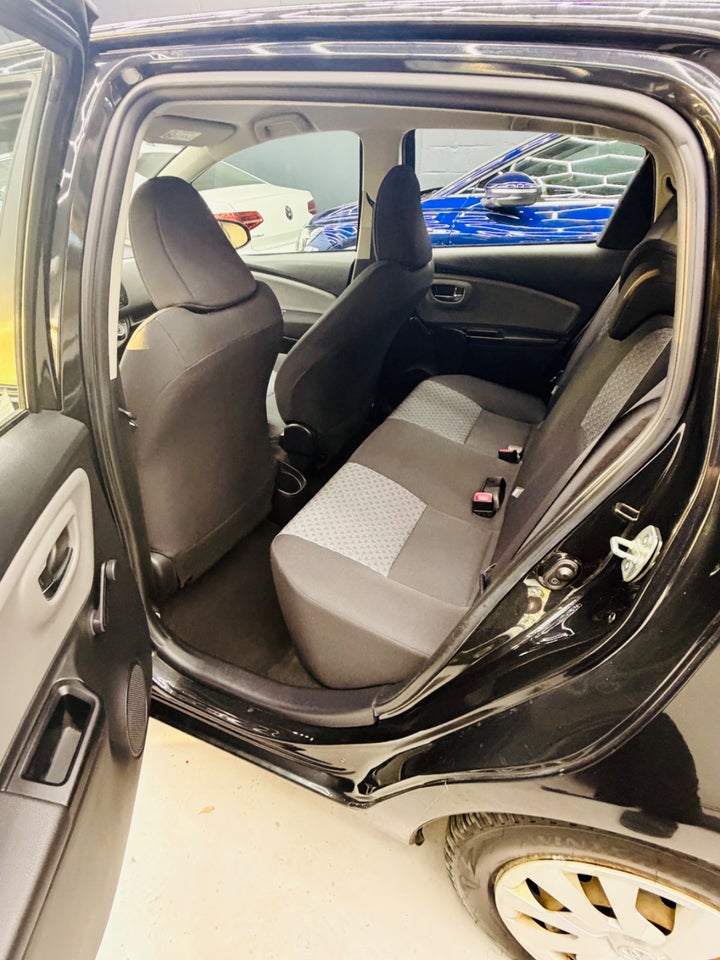 Toyota Yaris 1,0 VVT-i T2 5d