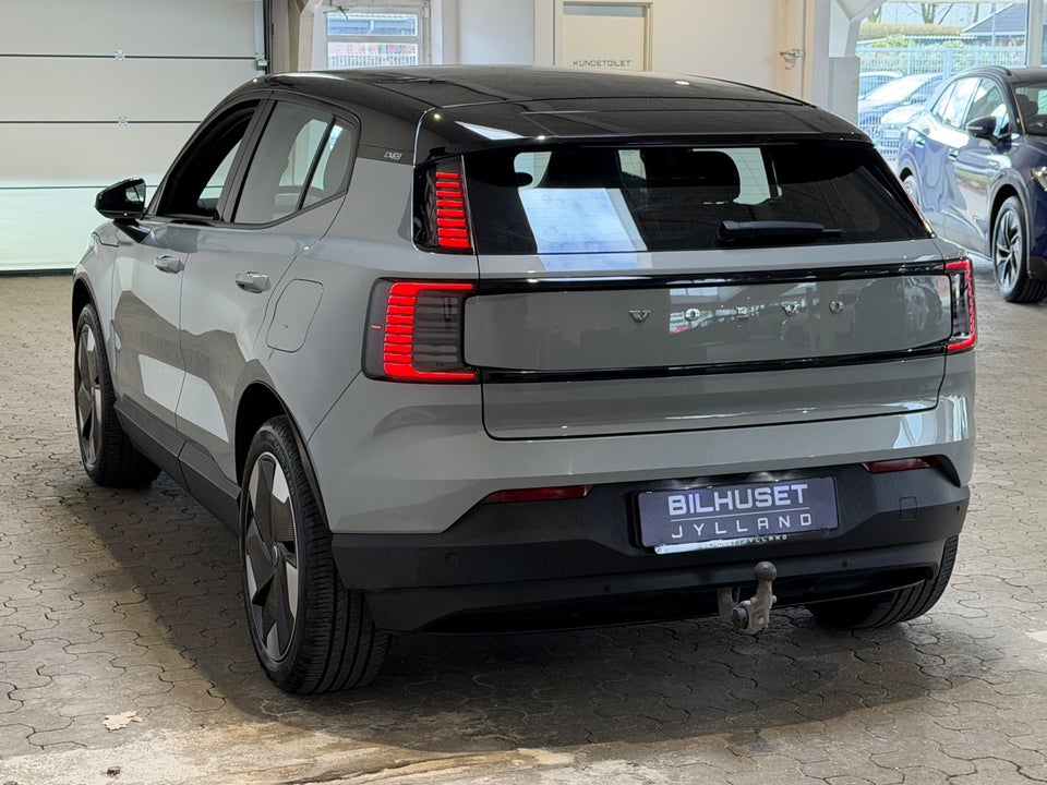 Volvo EX30 Extended Range Plus 5d