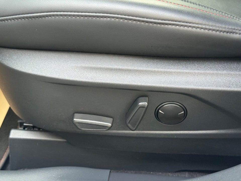 Ford Mustang Mach-E 75 Premium Standard Range AWD 5d