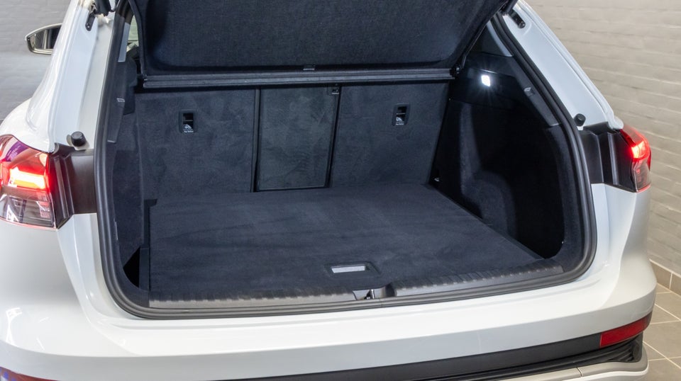 Audi Q4 e-tron 40 S-line 5d