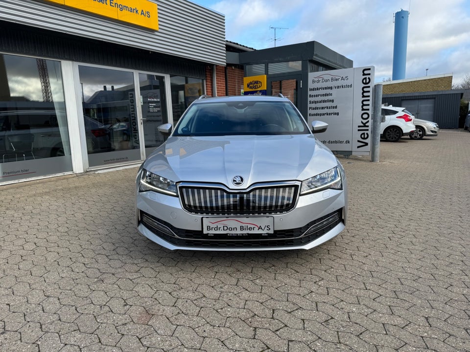 Skoda Superb 1,4 TSi iV Plus Combi DSG 5d