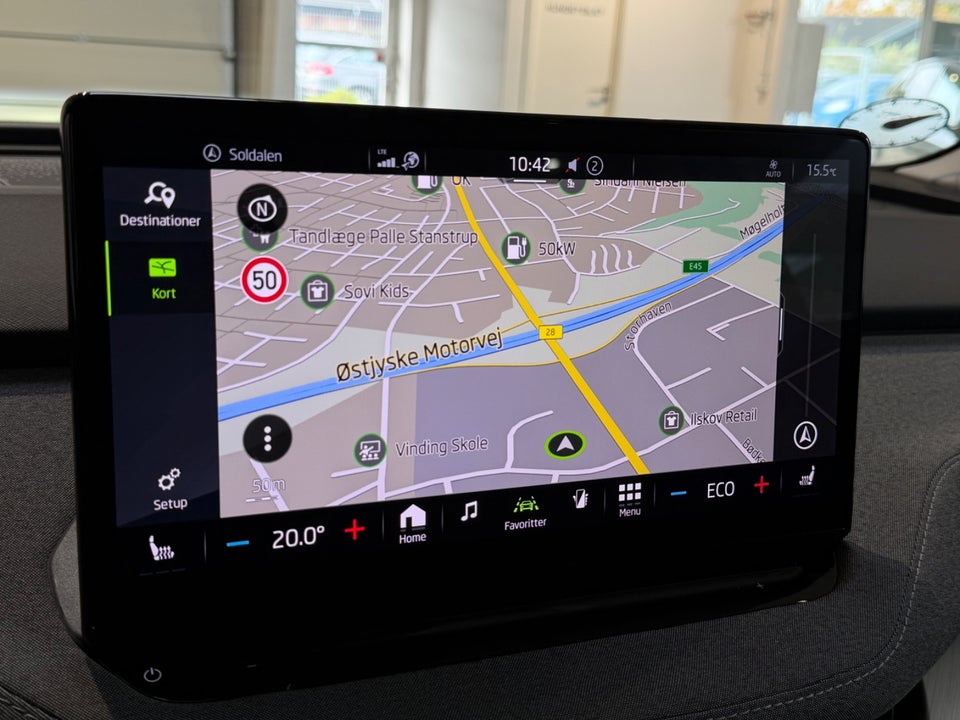 Skoda Enyaq 60 iV Loft 5d