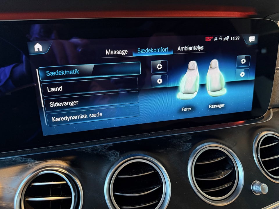 Mercedes E300 de 2,0 AMG Line stc. aut. 4Matic 5d