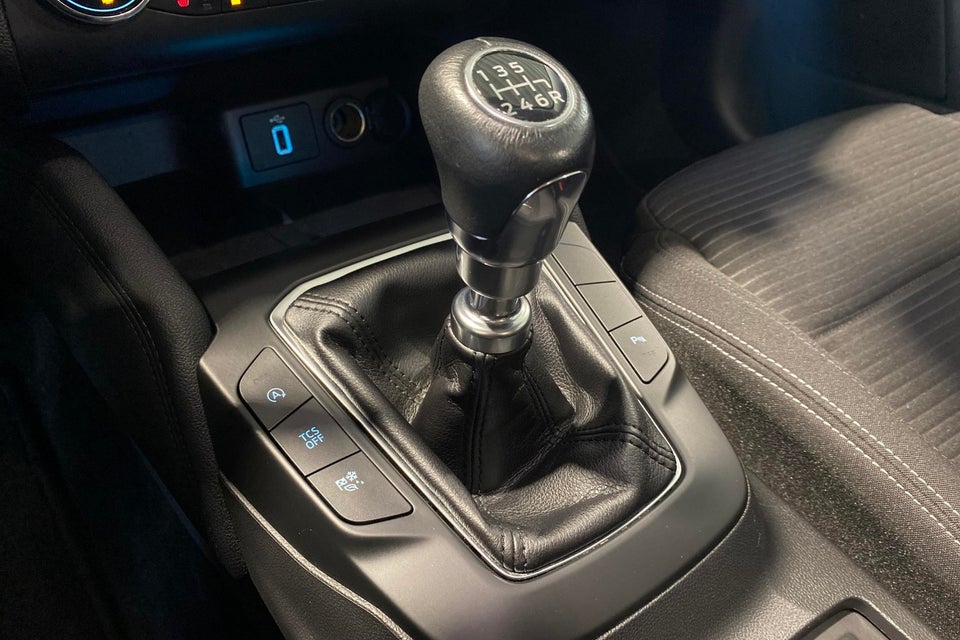 Ford Focus 1,0 EcoBoost mHEV Active stc. 5d