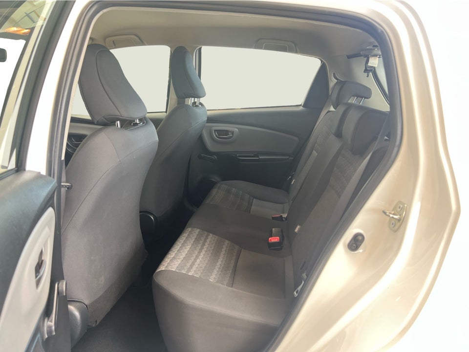 Toyota Yaris 1,0 VVT-i T2 5d