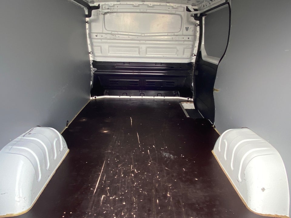 Renault Trafic T29 2,0 dCi 120 L2H1