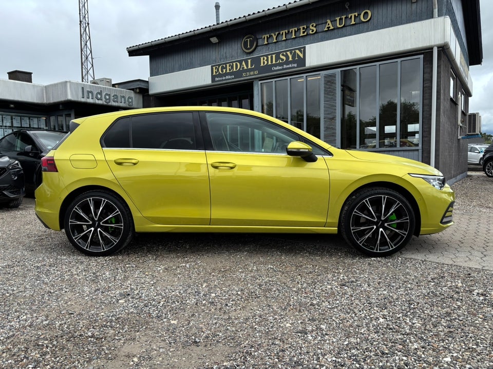 VW Golf VIII 1,4 eHybrid DSG 5d