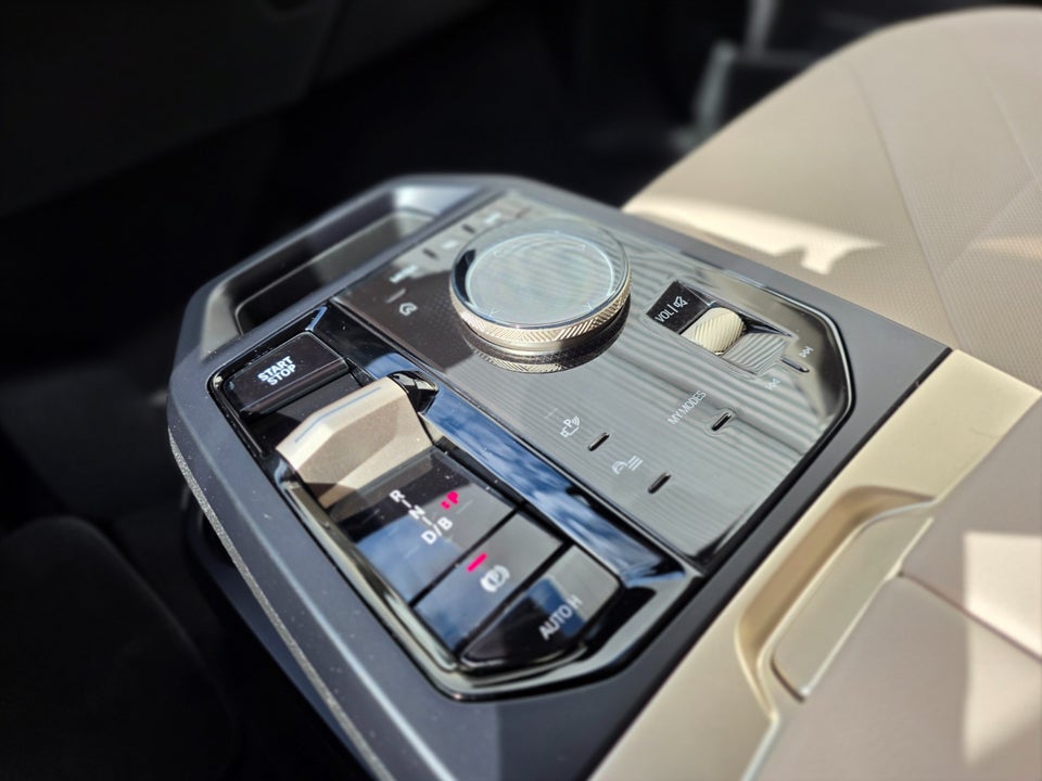 BMW iX xDrive40 5d