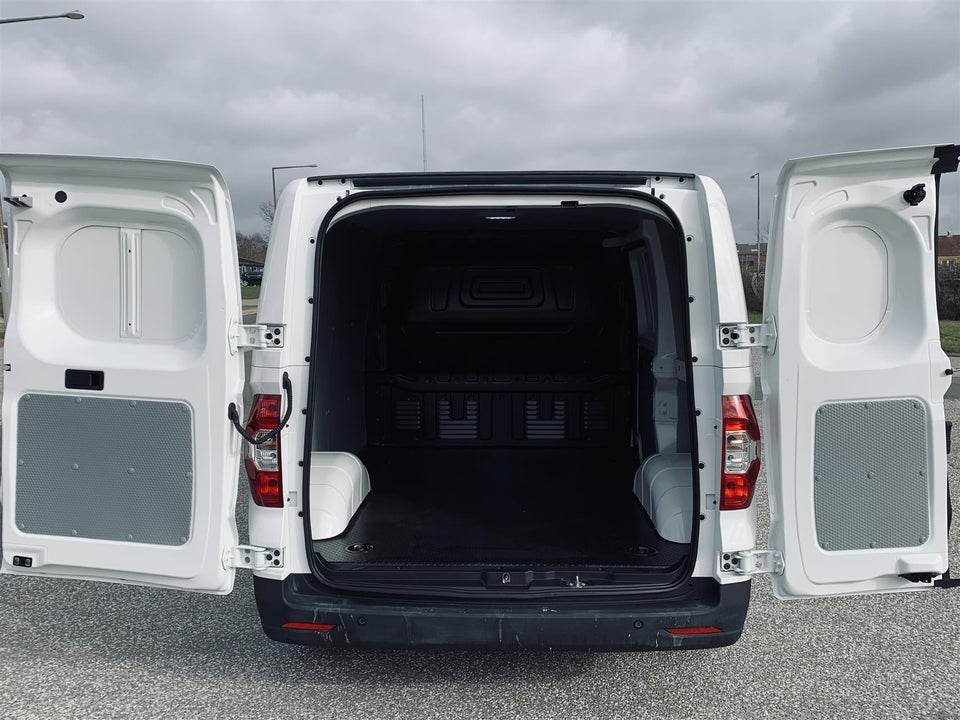 Maxus e-Deliver 3 50 Cargo Van SWB