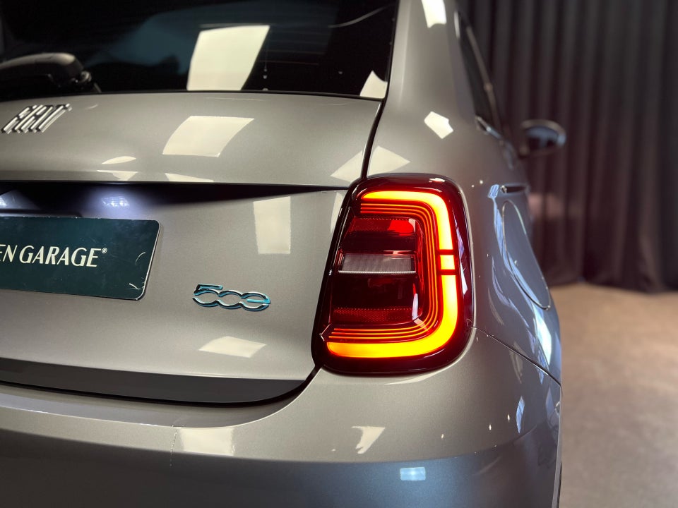 Fiat 500e 42 Icon 3d