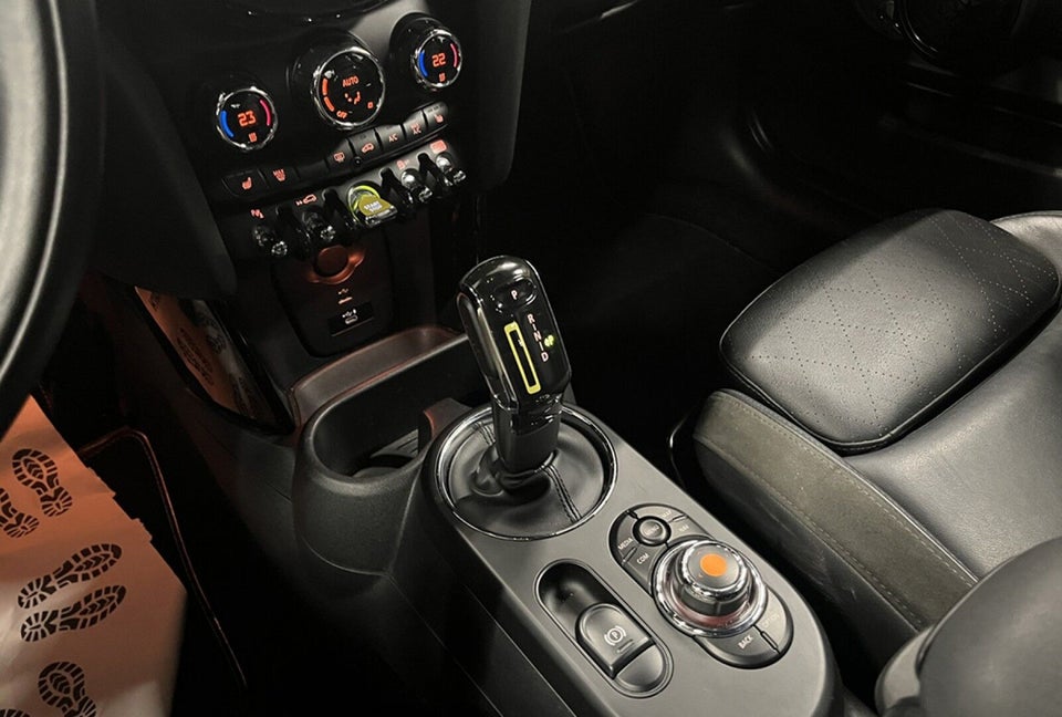 MINI Cooper SE Experience 3d