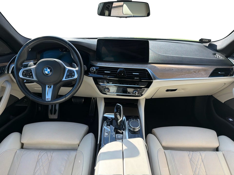 BMW M550i 4,4 xDrive aut. 4d