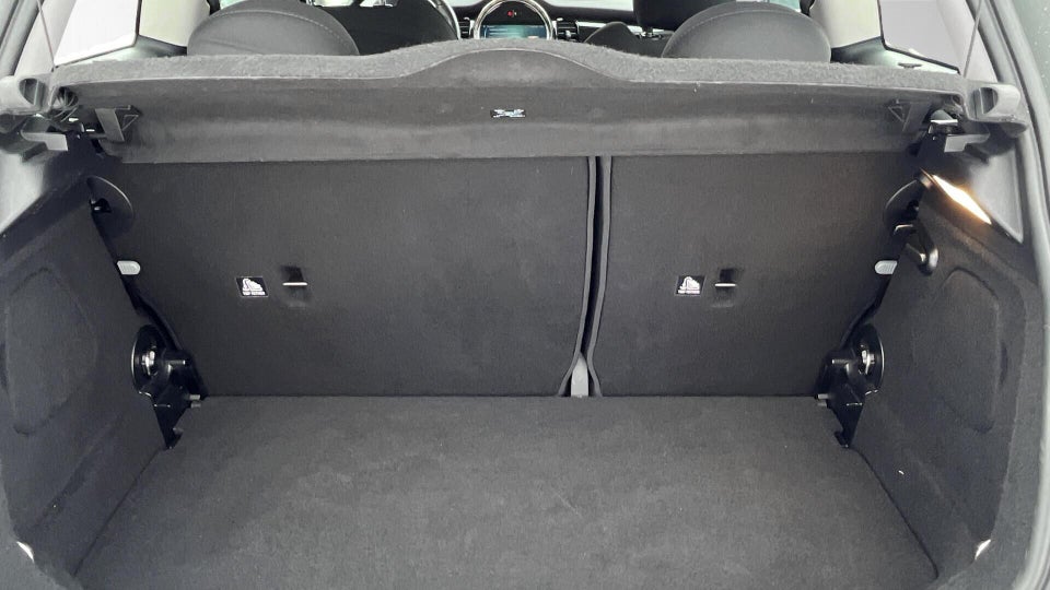 MINI Cooper SE Essential 3d