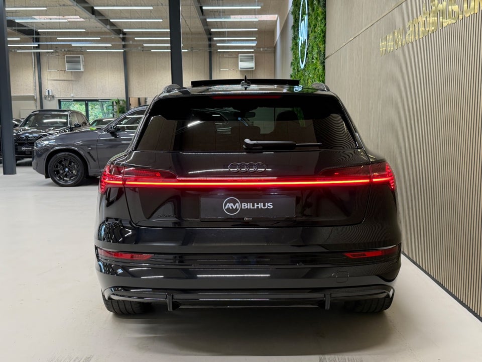 Audi e-tron 55 S-line quattro 5d