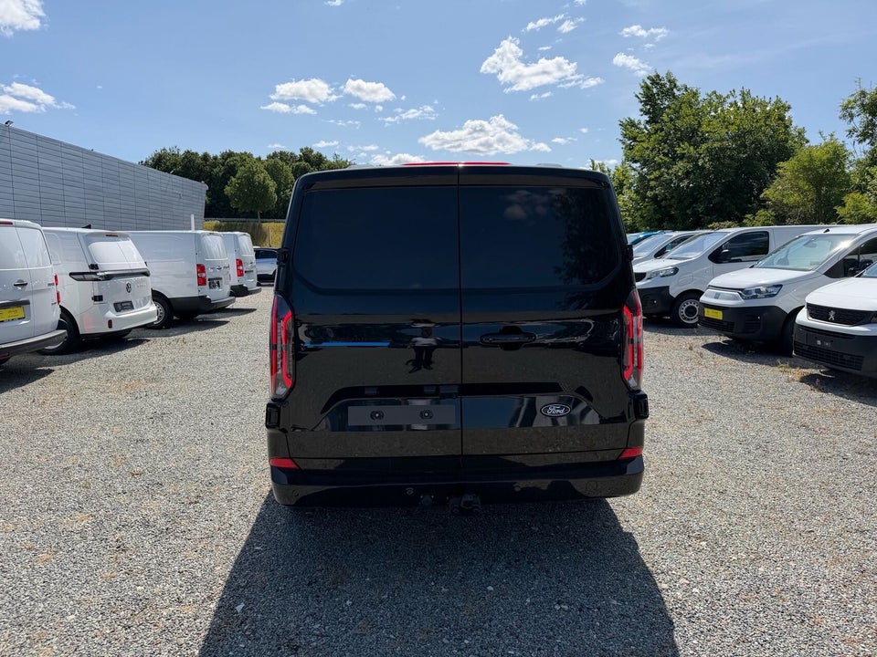 Ford E-Transit Custom 320 L1 71 Limited Mandskabsvogn