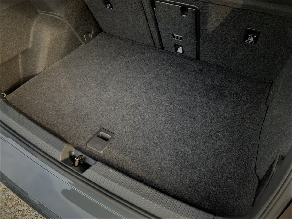 VW Golf VIII 1,4 GTE DSG 5d