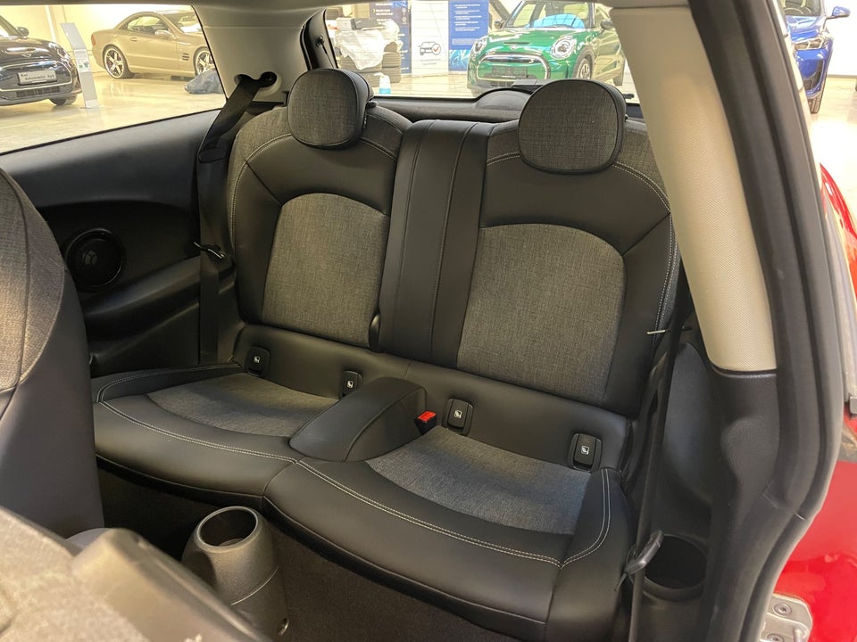 MINI Cooper SE Classic Trim 3d