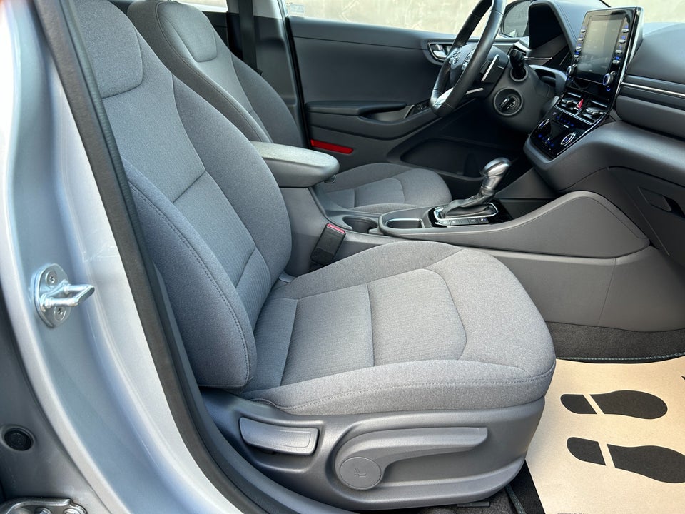 Hyundai Ioniq 1,6 PHEV Trend DCT 5d