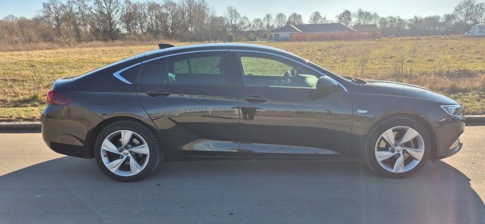 Opel Insignia 2,0 T 260 OPC Line Grand Sport aut. 4x4 5d