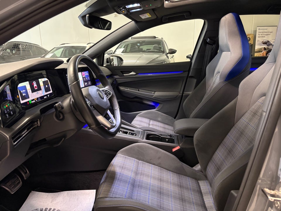 VW Golf VIII 1,4 GTE DSG 5d