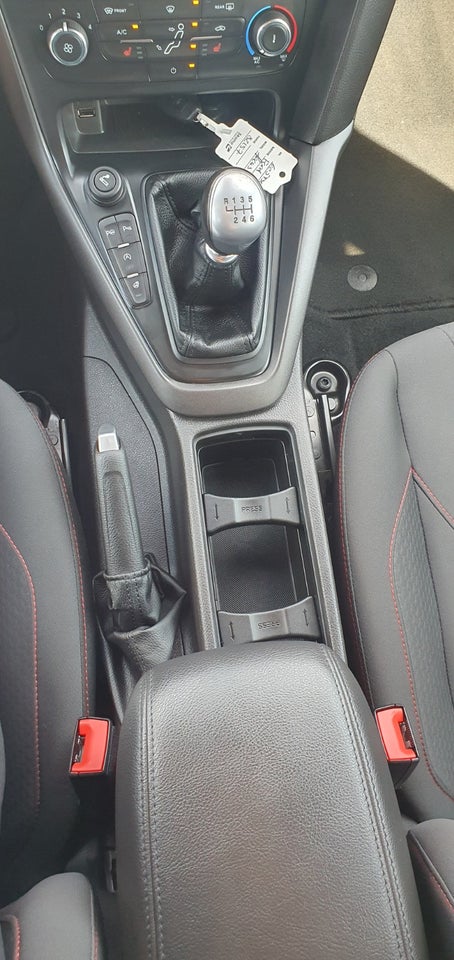 Ford Focus 1,0 SCTi 140 ST-Line stc. 5d
