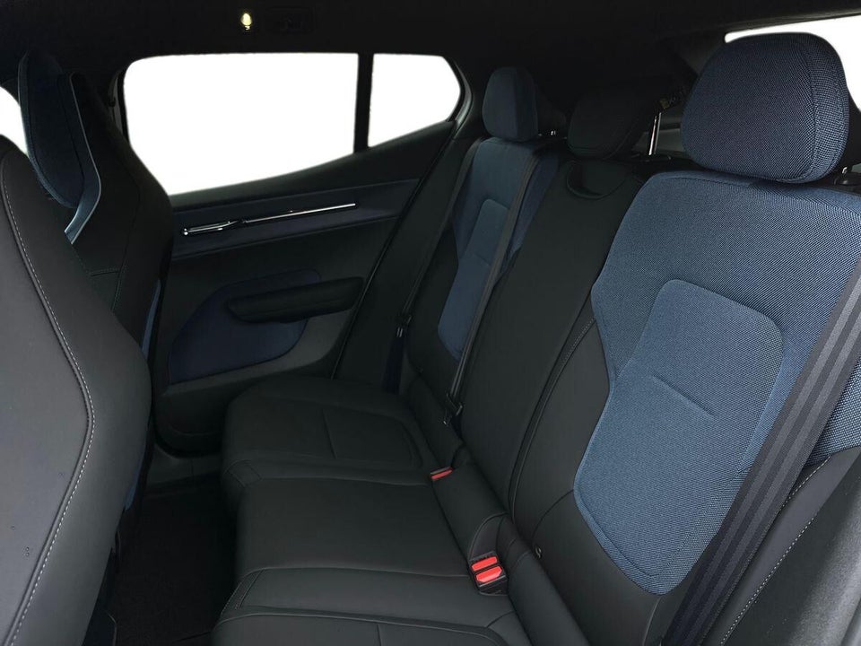 Volvo EX30 Extended Range Core 5d