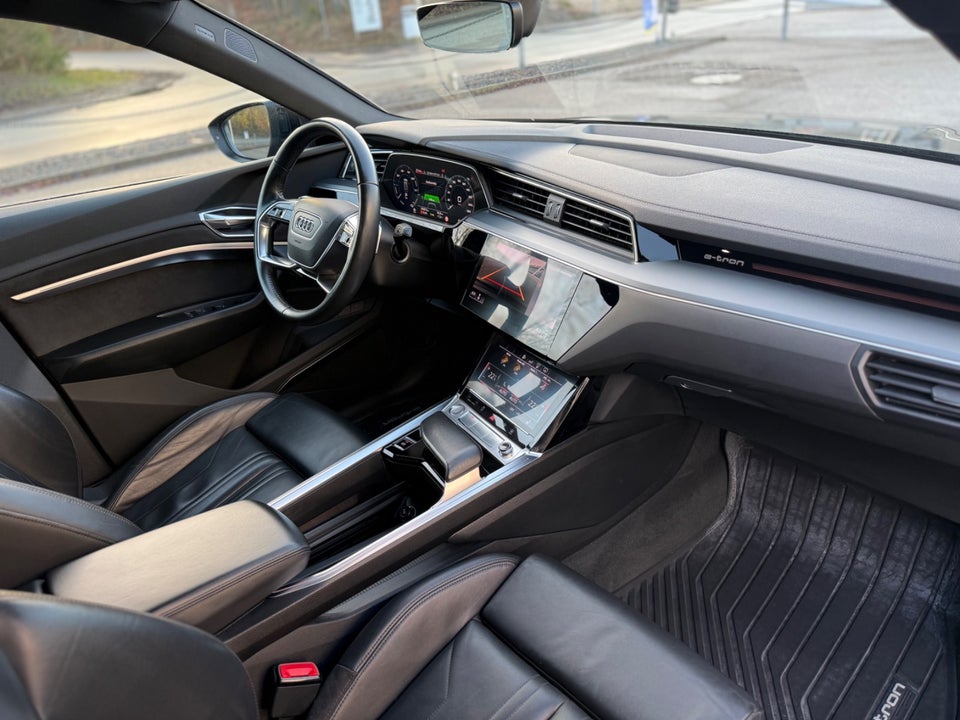 Audi e-tron 55 S-line quattro 5d
