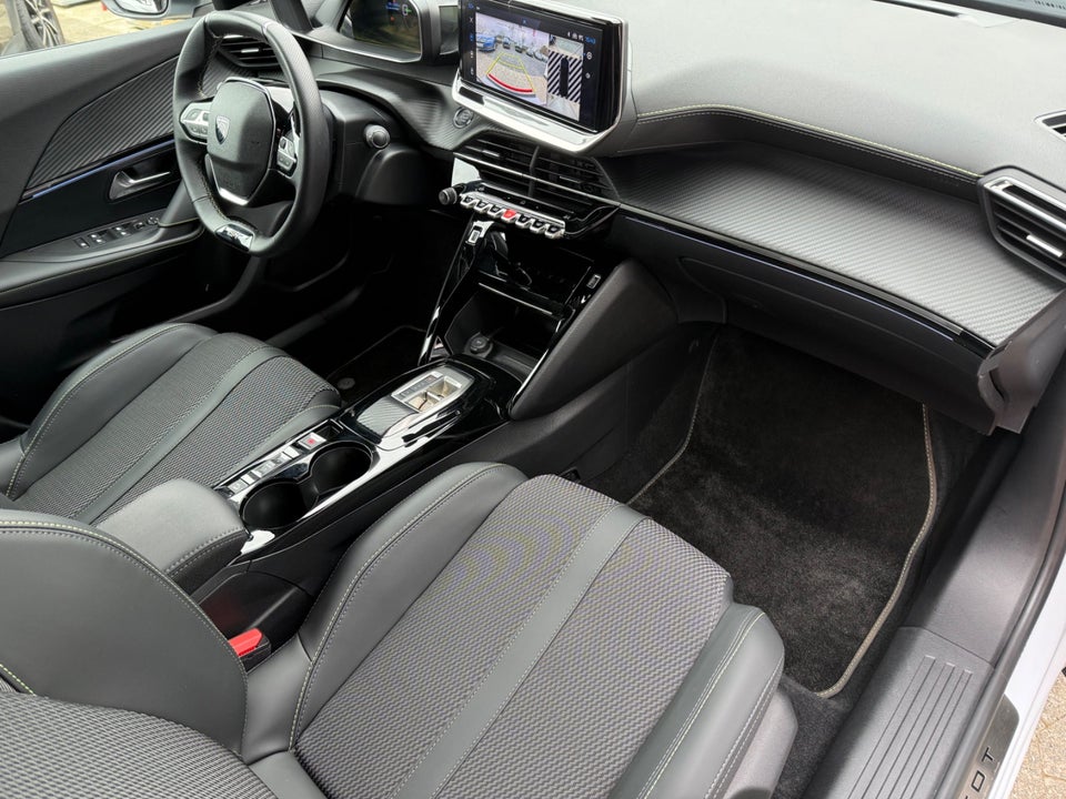 Peugeot e-2008 54 GT 5d