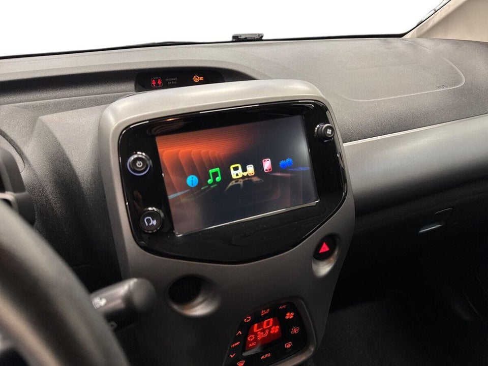 Toyota Aygo 1,0 VVT-i x-press 5d