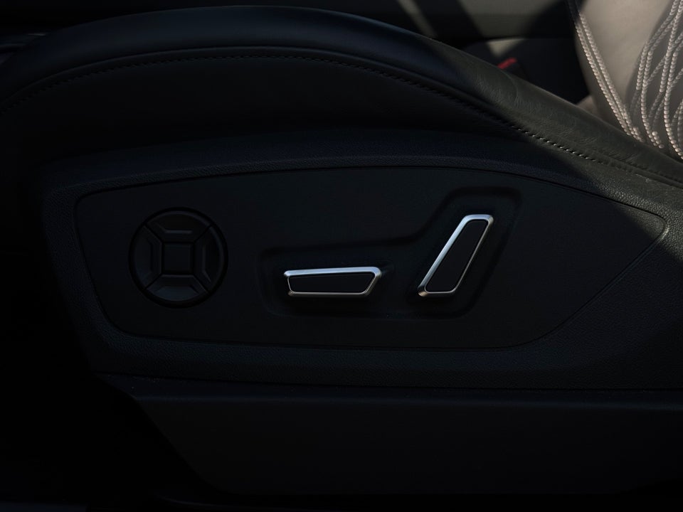 Audi Q8 e-tron 55 S-line Sportback quattro 5d