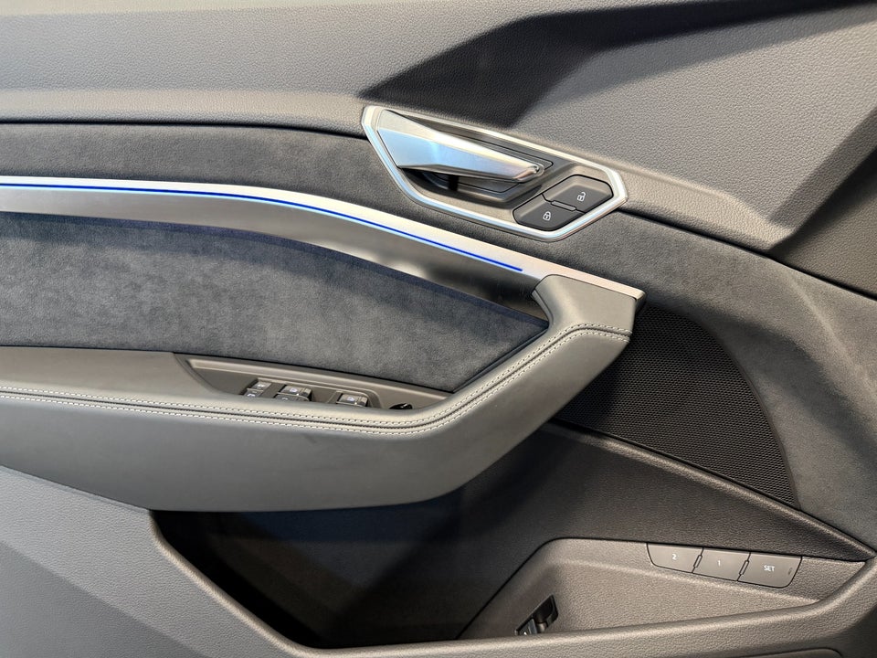 Audi e-tron 55 S-line Sportback quattro 5d