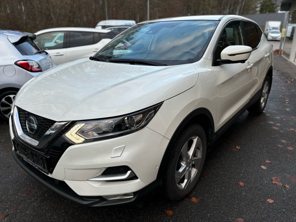 Nissan Qashqai 1,3 Dig-T 140 N-Connecta 5d