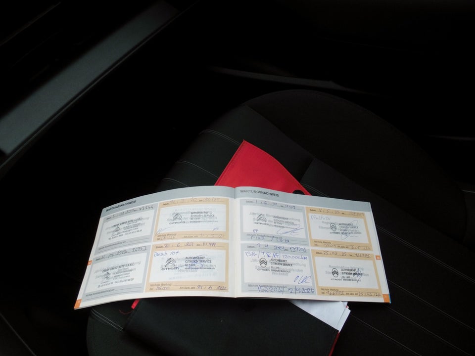 Citroën C4 1,6 VTi 120 Attraction 5d