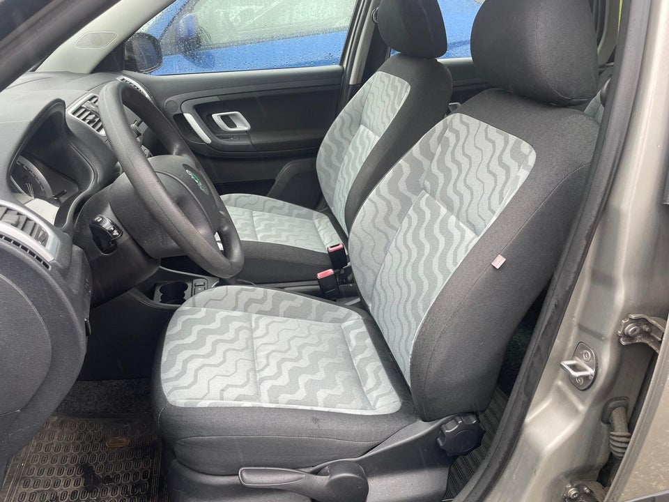 Skoda Fabia 1,2 12V Ambiente Combi 5d