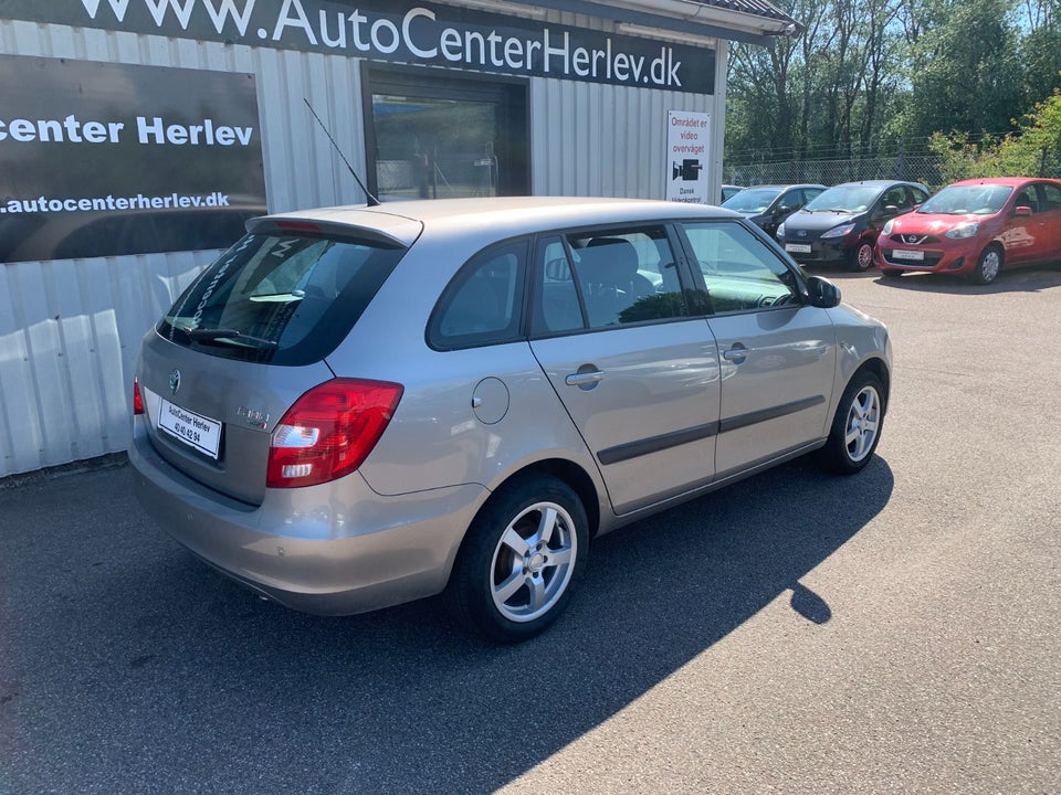Skoda Fabia 1,2 12V Ambiente Combi 5d