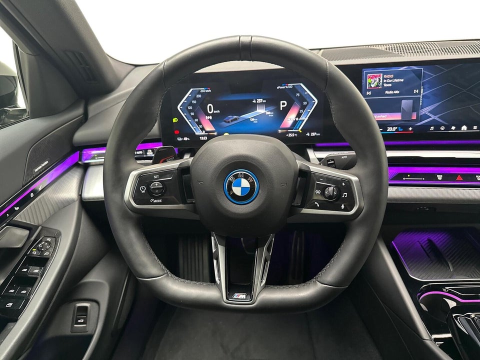 BMW i5 eDrive40 Fully Charged M-Sport Pro 4d