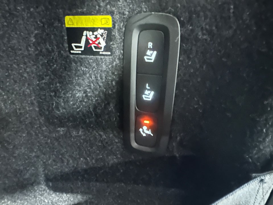 Volvo XC40 2,0 D4 190 Momentum aut. AWD 5d