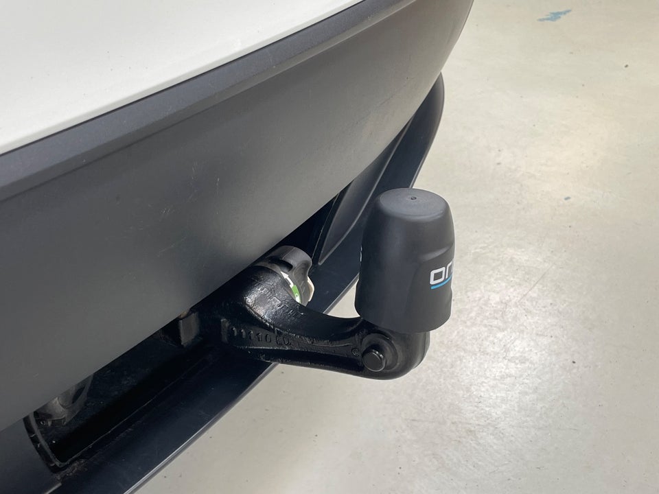 Tesla Model Y RWD 5d