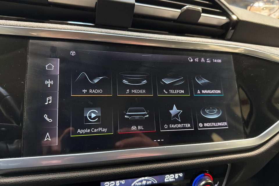 Audi Q3 45 TFSi e Attitude plus S-tr. 5d