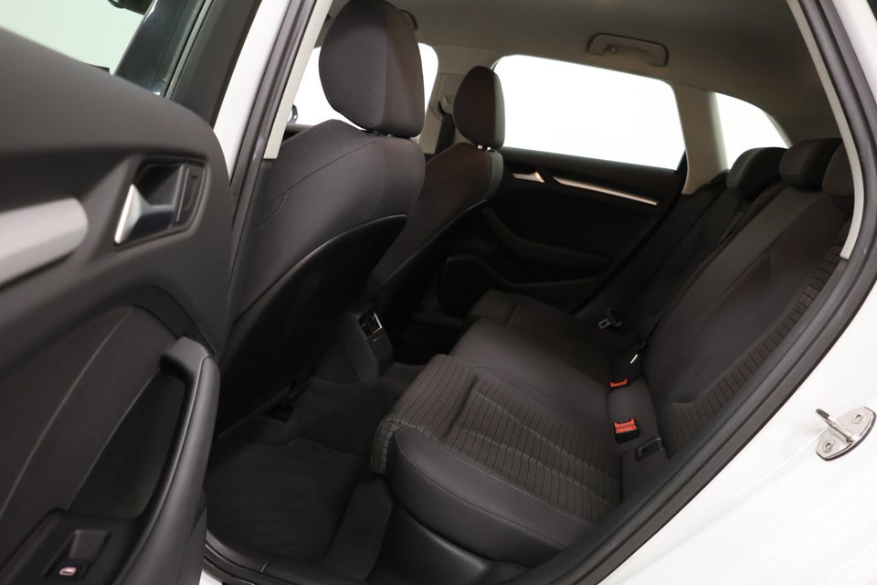 Audi A3 1,6 TDi Ambition Sportback 5d