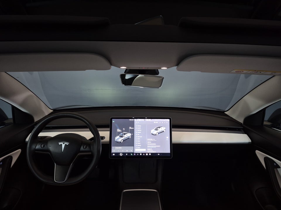 Tesla Model 3 Standard Range+ RWD 4d