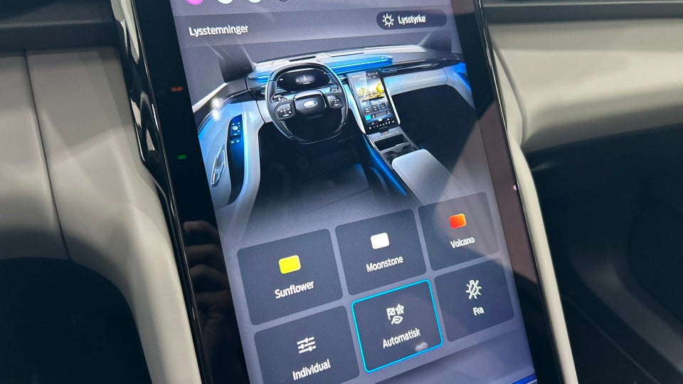 Ford Capri 82 Premium Extended Range 5d