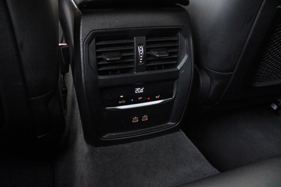 BMW 330e 2,0 Touring Sport Line aut. 5d