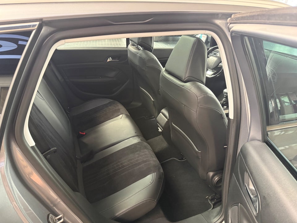 Peugeot 308 1,6 BlueHDi 120 Allure Limited SW 5d