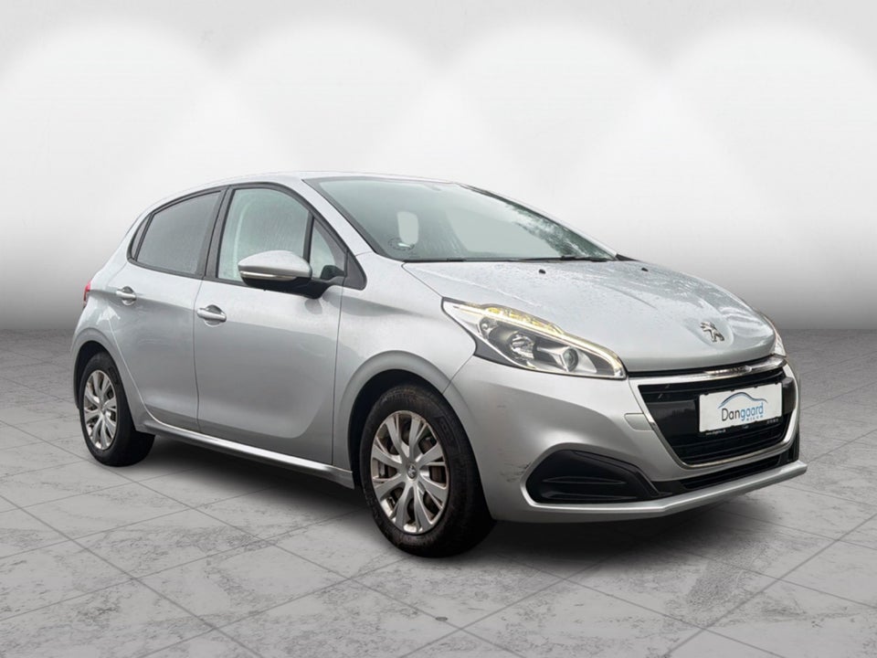 Peugeot 208 1,6 BlueHDi 100 Strike 5d