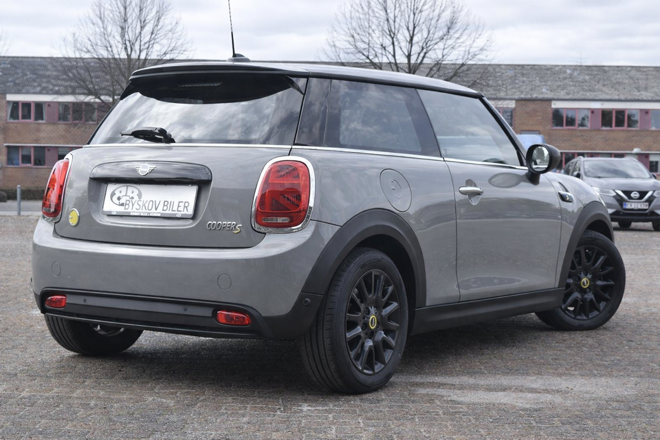 MINI Cooper SE Classic Trim 3d