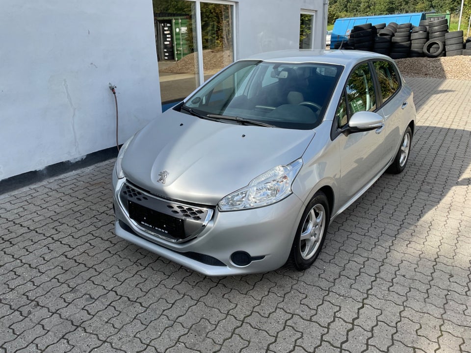 Peugeot 208 1,4 e-HDi 68 Access ESG 5d