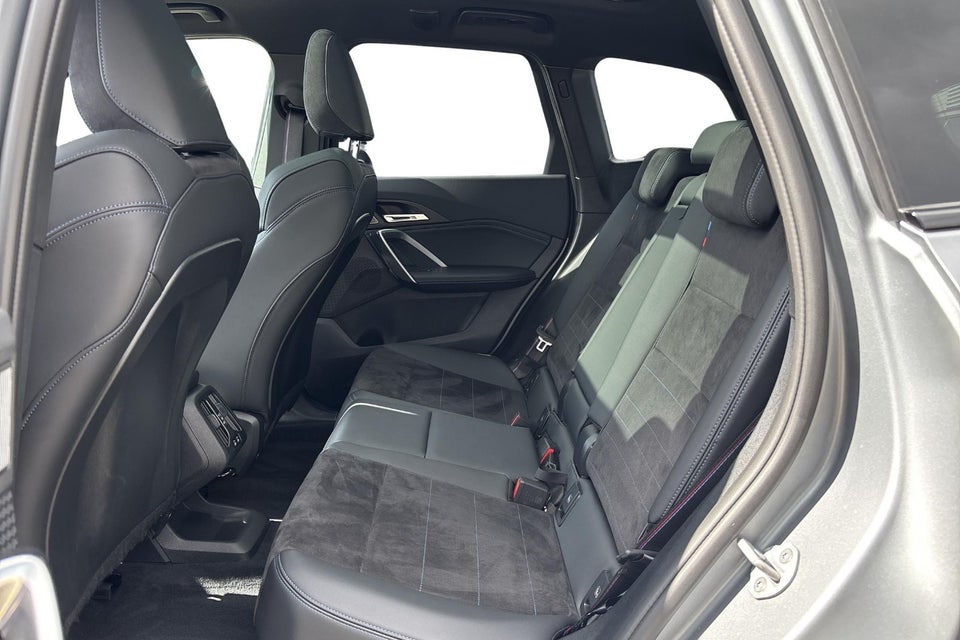 BMW iX1 eDrive20 Superchraged 5d