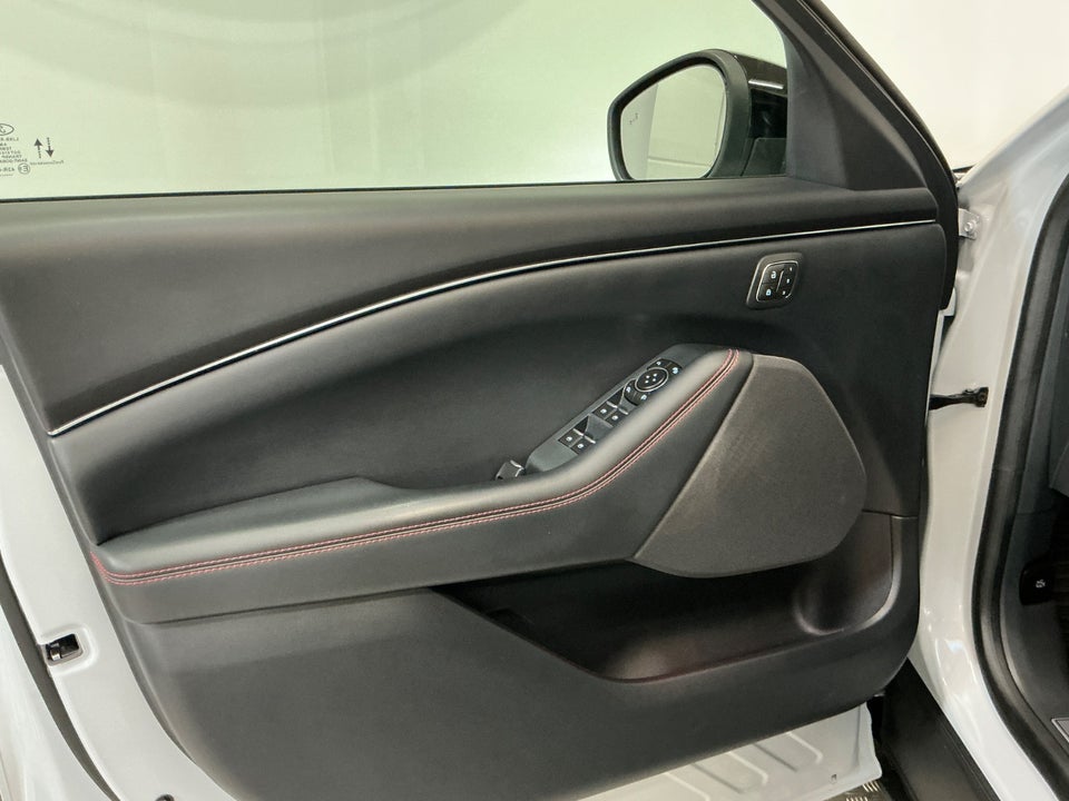 Ford Mustang Mach-E 98 Extended Range AWD 5d